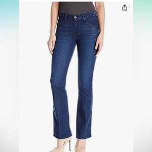 NWT James Jeans Classic Midrise Bootcut Jeans